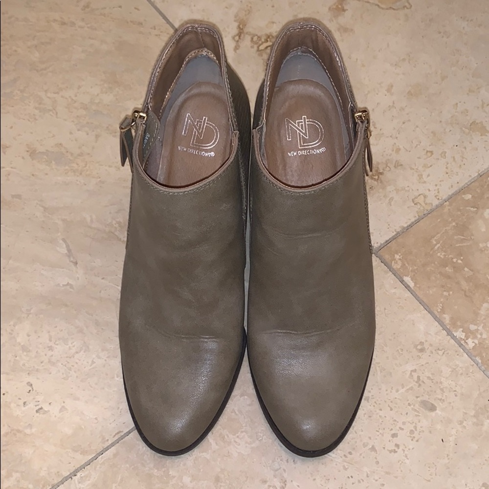 Women’s Wedge Booties